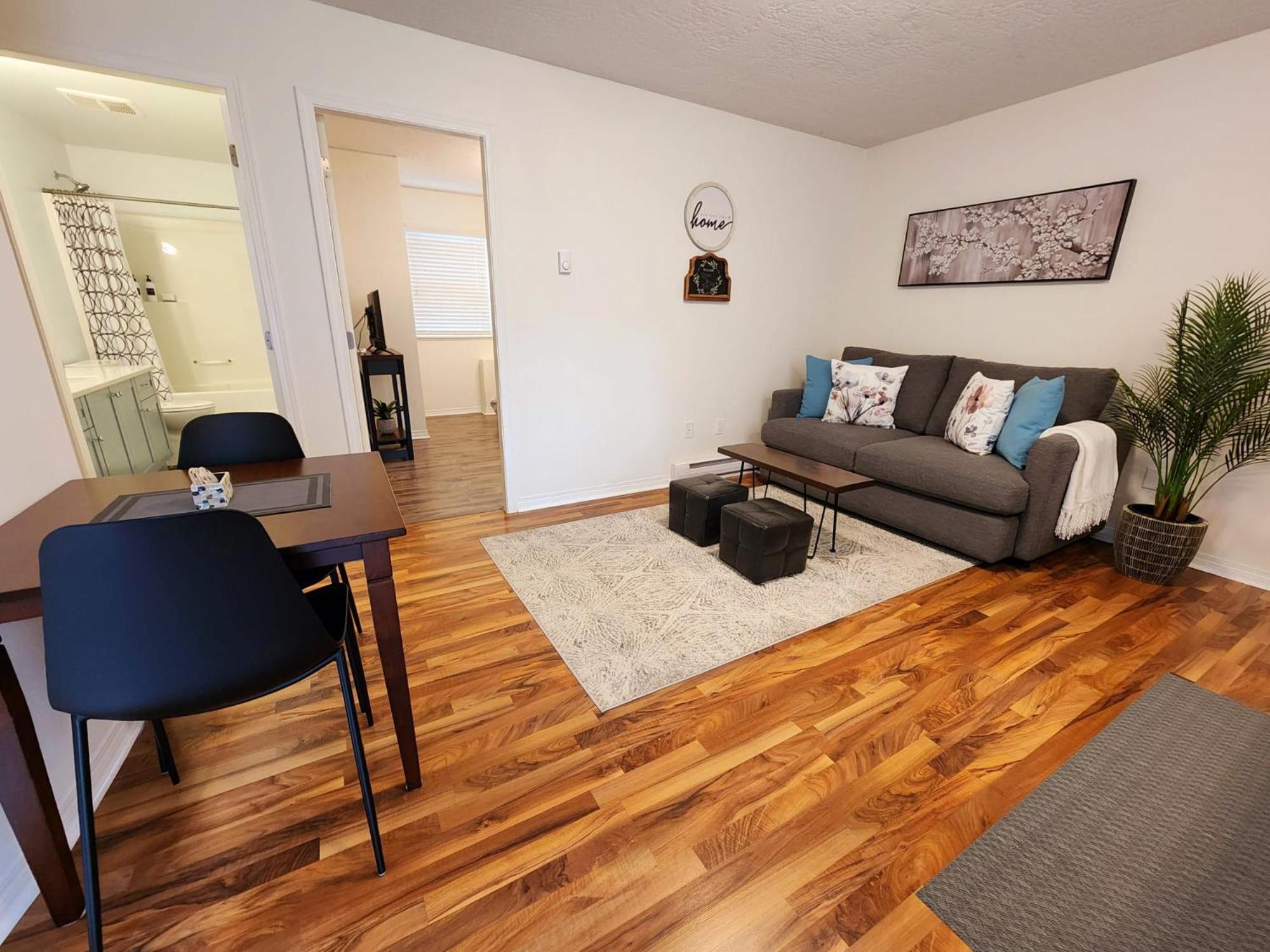 Adorable 1- Bedroom Suite In Langford Victoria Zewnętrze zdjęcie