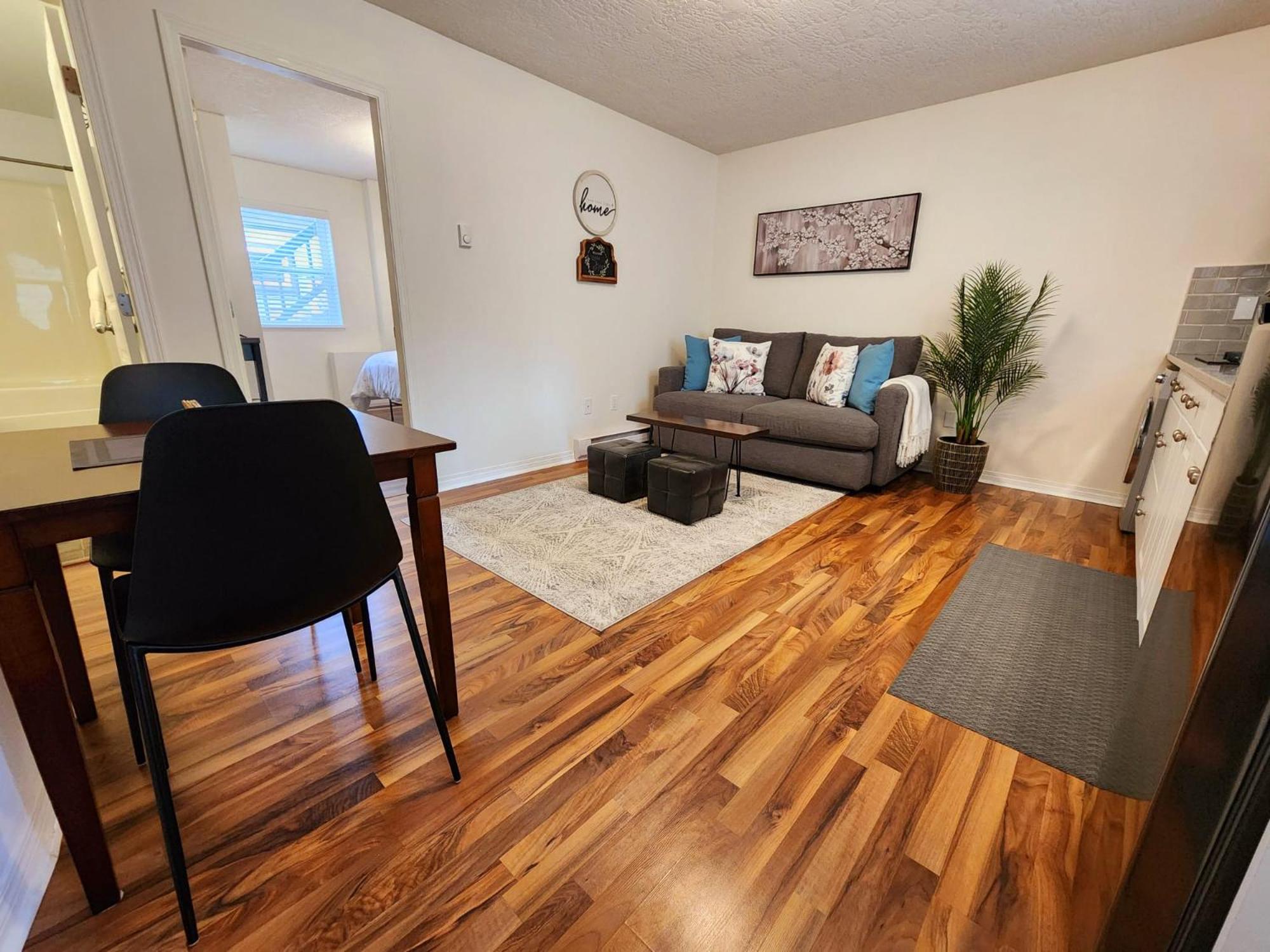 Adorable 1- Bedroom Suite In Langford Victoria Zewnętrze zdjęcie